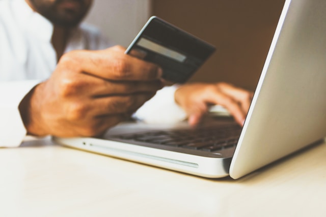 Transparency in Online Gaming